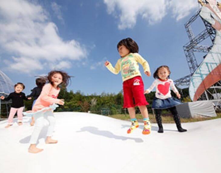 時之栖OUTDOOR HILL VILLAGE 大型ふわふわマット写真