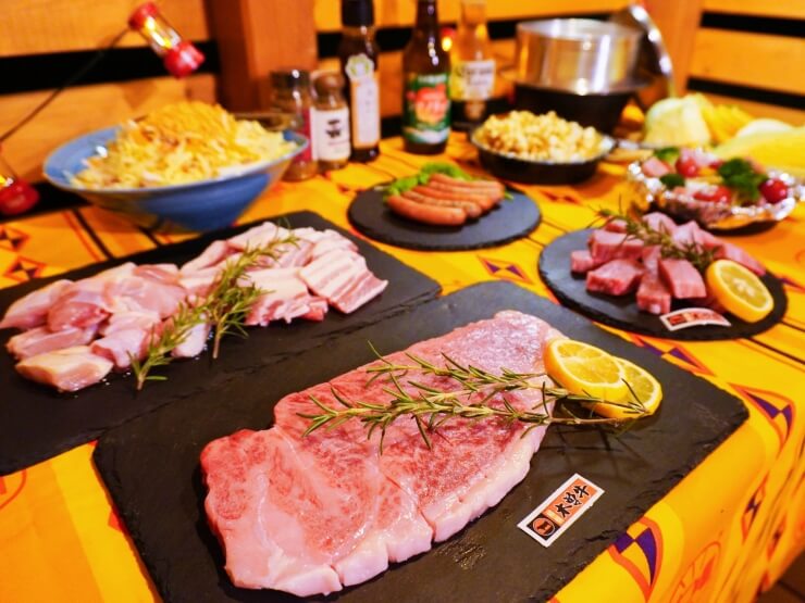 アミューズメント ログハウスグランピング RiversideOasis WAKU↑WAKU･BASE