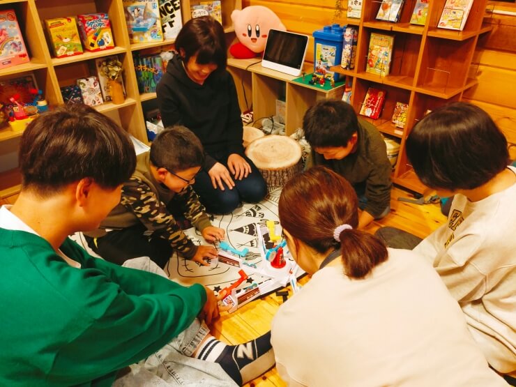 アミューズメント ログハウスグランピング RiversideOasis WAKU↑WAKU･BASE