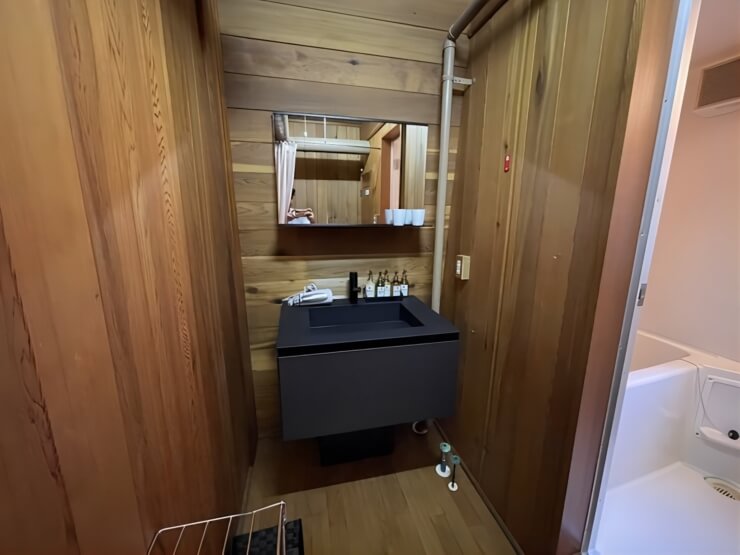 room_image