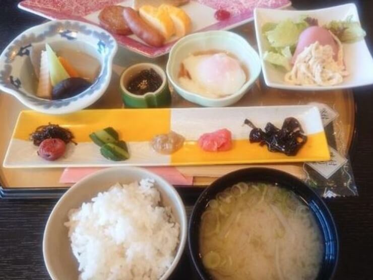 朝食