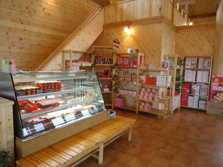 関東・日光で楽しむことのできるいちご狩り・日光ストロベリーパークの内観