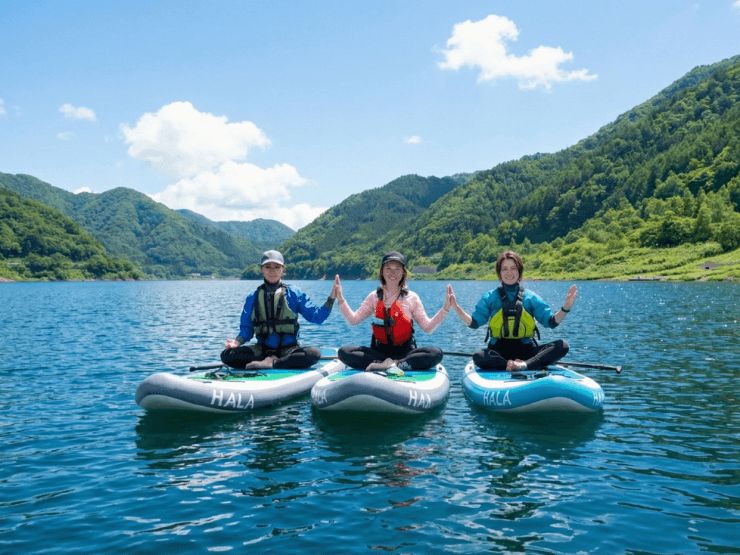 アミューズメント ログハウスグランピング RiversideOasis WAKU↑WAKU･BASE