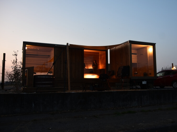 夕方のEarthboat Saitama Kawajima