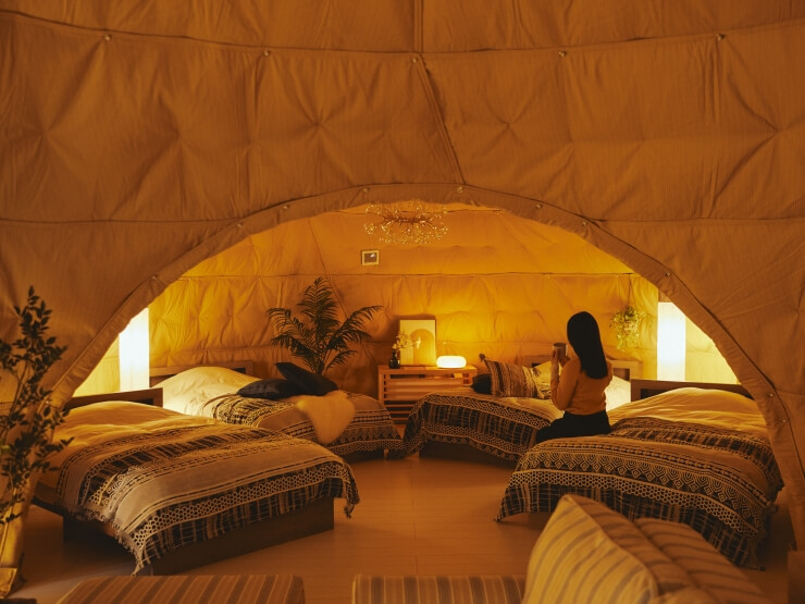 広々としたツインドームテント